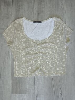 Beige Floral Button-Front Crop Top